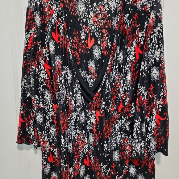 Christopher & Banks.red and black top Sz 2X - Picture 1 of 7